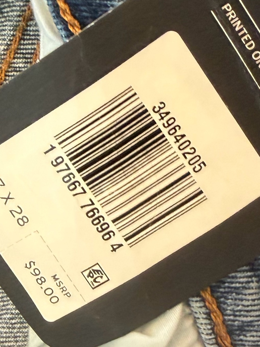 🔥NWT LEVI’S Wedgie Straight leg Jeans size 27Wx28L Women’s Brand new - Picture 9 of 9